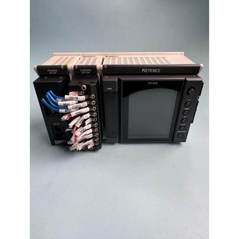 ☆ TR-TH08 KEYENCE 高精度温度・電圧計測ユニット 未使用☆ TR-W500 TR-