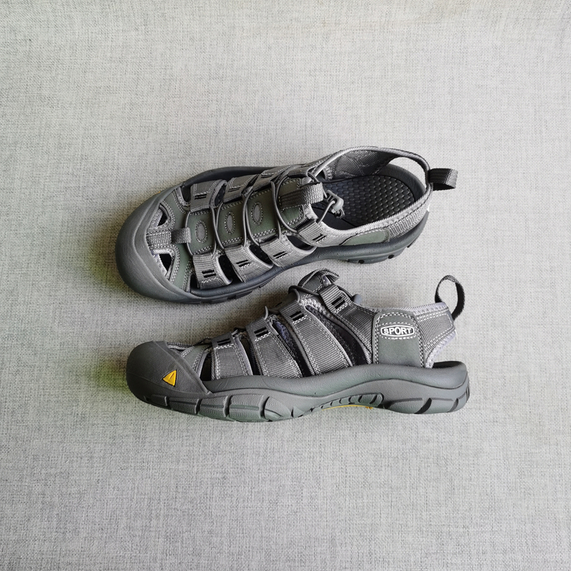 Wide-Fit Arch Support Sandals for Outdoor Casual Hiking, Closed-Toe Men's Shoes, Non-Slip Water Shoes, Large Size Beach Shoes