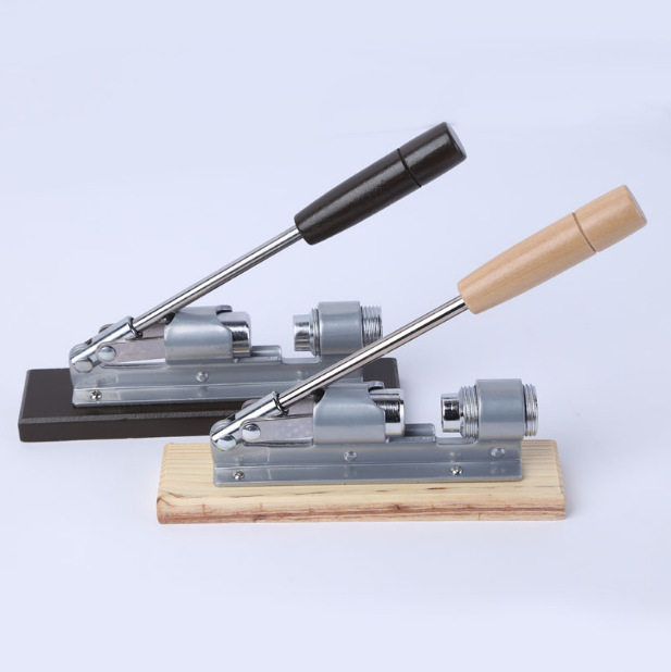 Handpressed mechanical walnut clamp metal nut shell walnut clamp walnut clamp household supplies