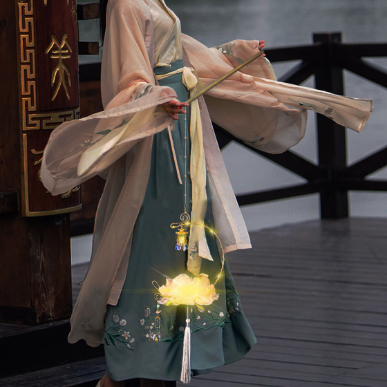 Hanfu 핸드 헬드 Lotus Lantern Lanter Lanter Lantern 고대 스타일 Palace Lantern Handheld Jacquard Lantern Lantern Lantern Mid-Autumn Cos Comic Exhibition Lantern