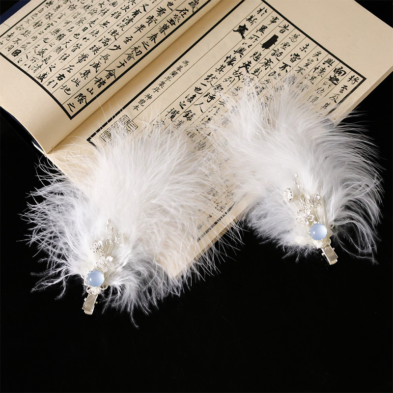Autumn and Winter Feather Hair Accessories, Super Fairy-Like Fluffy Hair Clips, Atmospheric Side Clips, Plush Ancient-Style Hanfu Hair Accessories, Photo Props