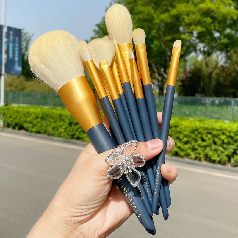 Clear Barn R Wooden MAKEUP BRUSH BARREL EYE SHADOW POWDER BRUSH COMPLETE BRUSH EYE BLUSH REPAIR FLAWLESS BRUSH CONTAINED
