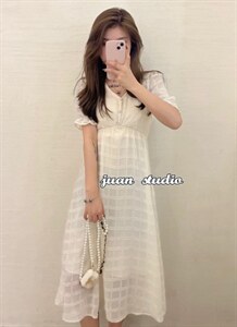 显瘦显白连衣裙图片