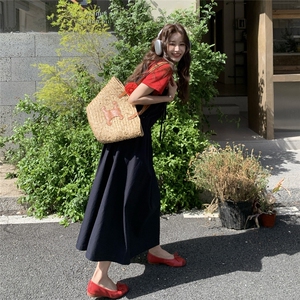 夏日韩系慵懒chic套装女2025新款小个子显瘦吊带裙内搭T恤两件套图片