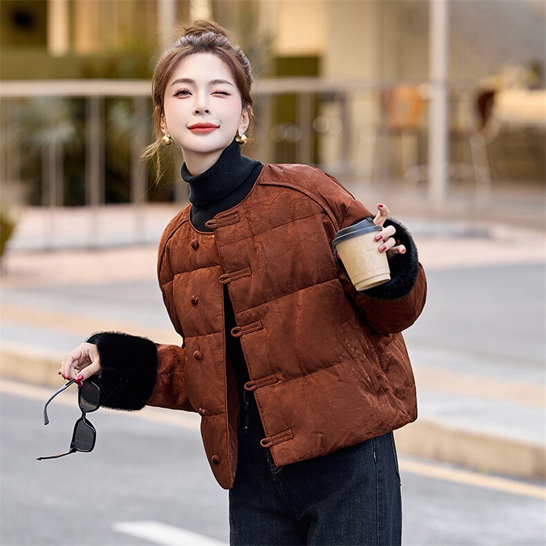 短款羽绒服女2024冬新款小个子高级感超好看新中式国风盘扣面包服,女装羽绒服,依如秀(原杭风阁)