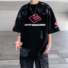黑色
