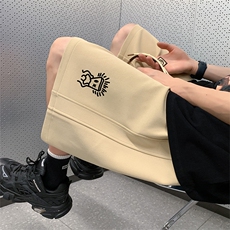卡其色