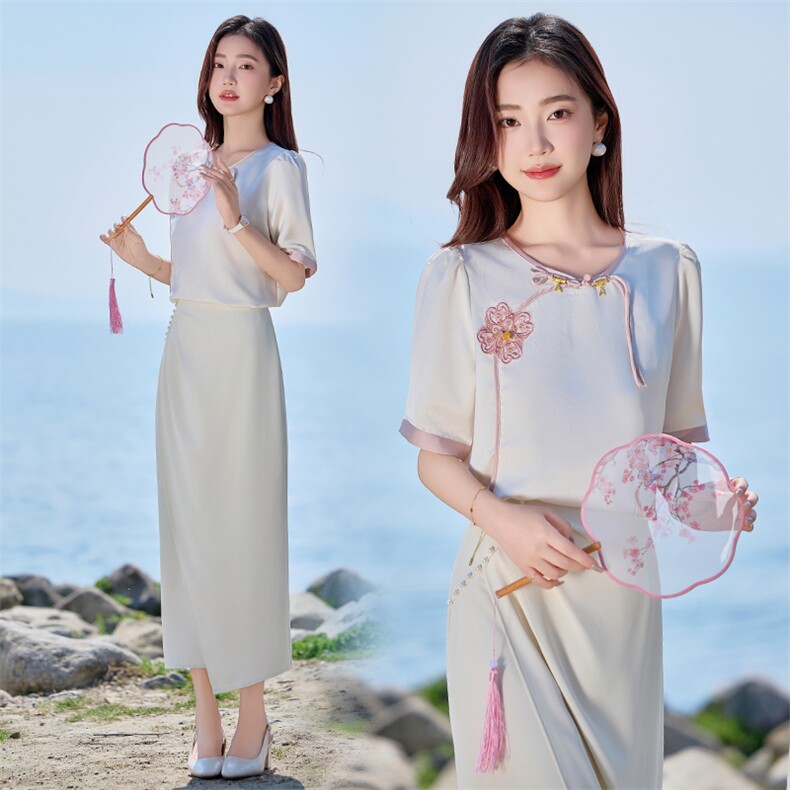 现货短袖女装设计感小众2025夏季新款短款衬衣时尚别致上衣，女装衬衫，时尚俏佳人