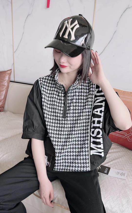 欧货撞色冰墩墩小衫，其它，依依莱客