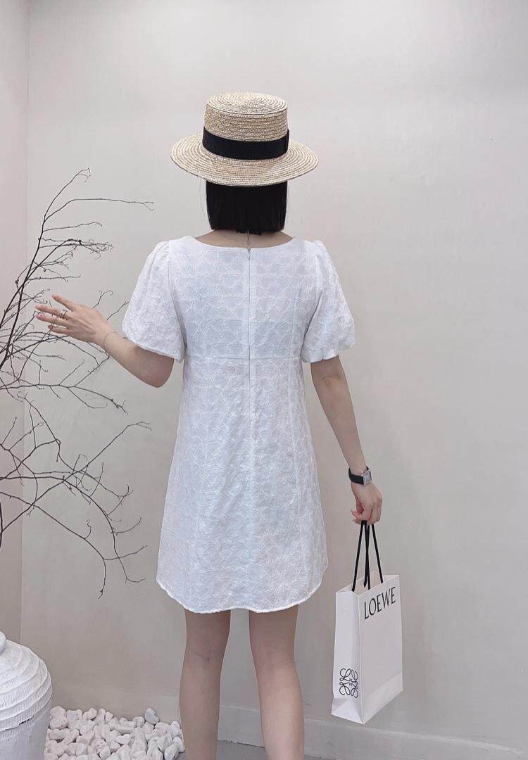 连衣裙，女装连衣裙，卡薇尔