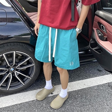 湖蓝色