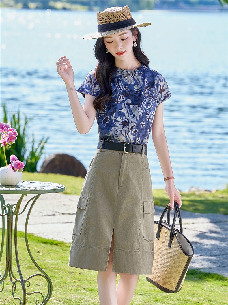 青花瓷印花短袖遮胯显瘦中长裙复古卡其色半裙2026年夏季,女装套装/套裙,米雪儿