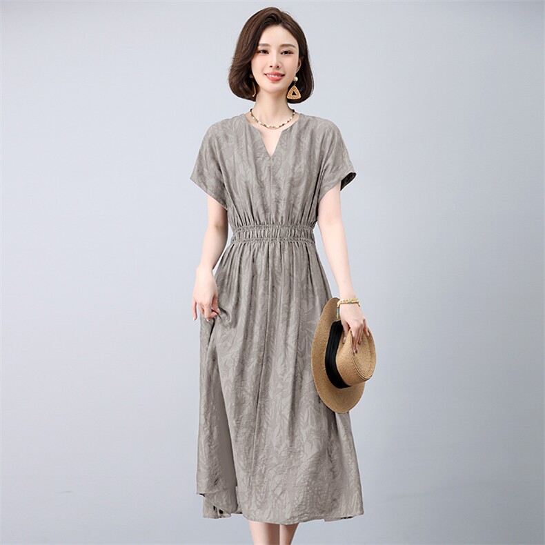 Tomchloe香港轻奢天丝连衣裙夏季女2025V领端庄优雅妈妈连身裙子,女装连衣裙,曼沙奕珂