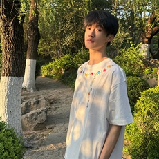 白色