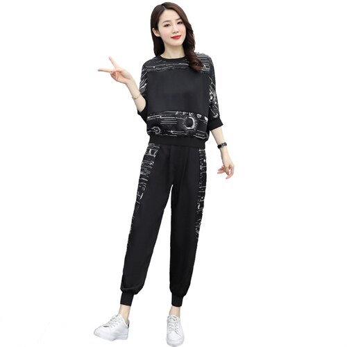 大量现货2023新款醋酸印花拼接舒适显瘦气质套装，女装套装/套裙，奕薇雅