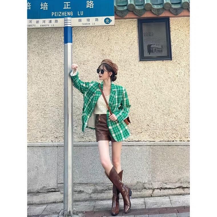 2023春季新款气质高级显瘦宽松复古风港风格子外套,女装其它,L·H·X