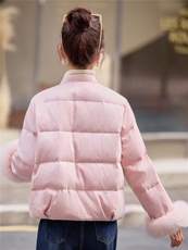 现货2026新中式气质优雅提花真狐狸毛时尚减龄白鹅绒羽绒服，女装羽绒服，火爆靓佳人