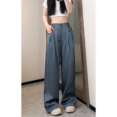浅蓝色