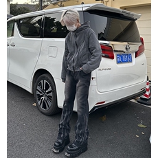 黑色