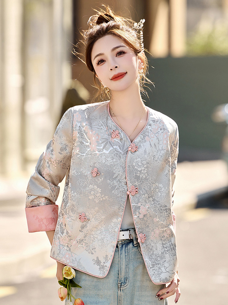 新中式气质国风提花外套女2025春秋新款洋气漂亮今年流行盘扣上衣,女装短外套,伊仟回
