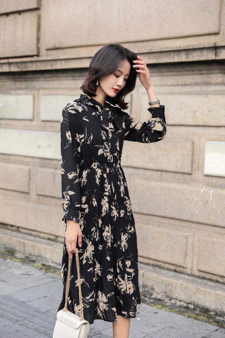 荷塘月色服饰一年四季主营连衣裙所有净色碎花连衣裙，女装连衣裙，荷塘月色