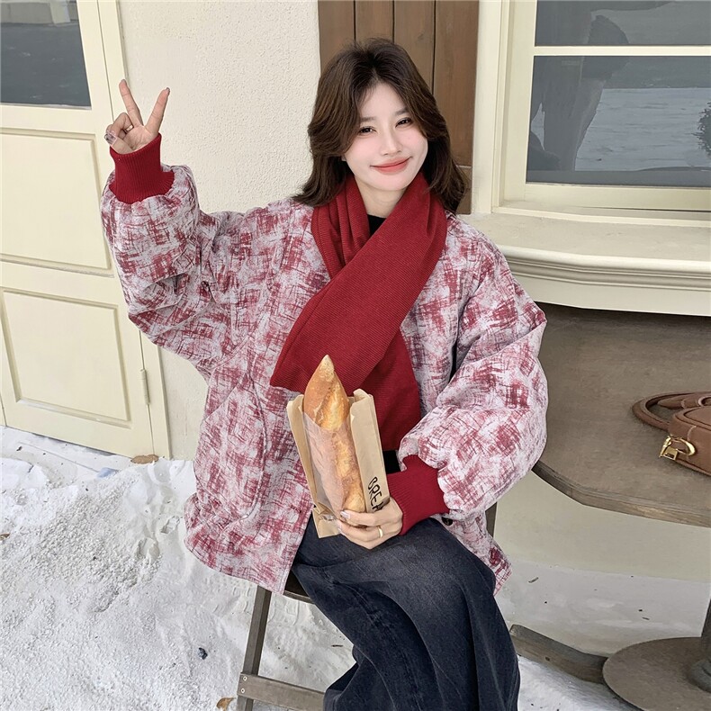 红色小众设计感围巾款羽绒服女冬季2026新款韩版加厚新年喜庆外套，女装羽绒服，艾米莉亚