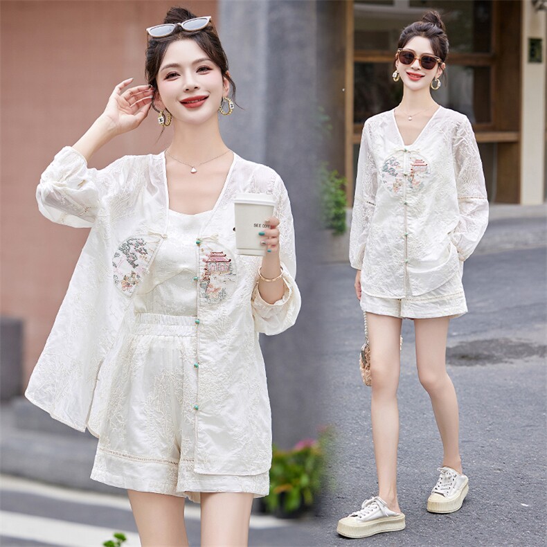 夏装新款新中式优雅V领盘扣刺绣防晒衫外套搭配小短裤国风两件套，女装套装/套裙，布芭啦