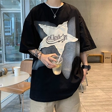黑色