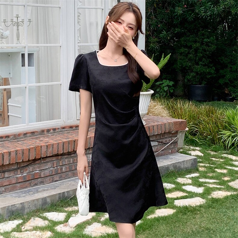 高端时尚方领钉珠提花连衣裙女2025夏季新款小个子修身显瘦A字裙,女装连衣裙,心心服饰