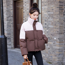 时尚撞色羽绒服女2025冬季新款宽松短款立领白鸭绒加厚面包服外套，女装羽绒服，姿衣坊