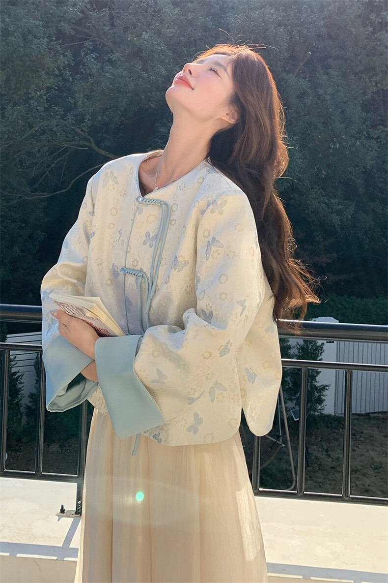 新中式蓝色蝴蝶提花开春外套女2025春季新款国风爆款改良唐装上衣,女装短外套,C位