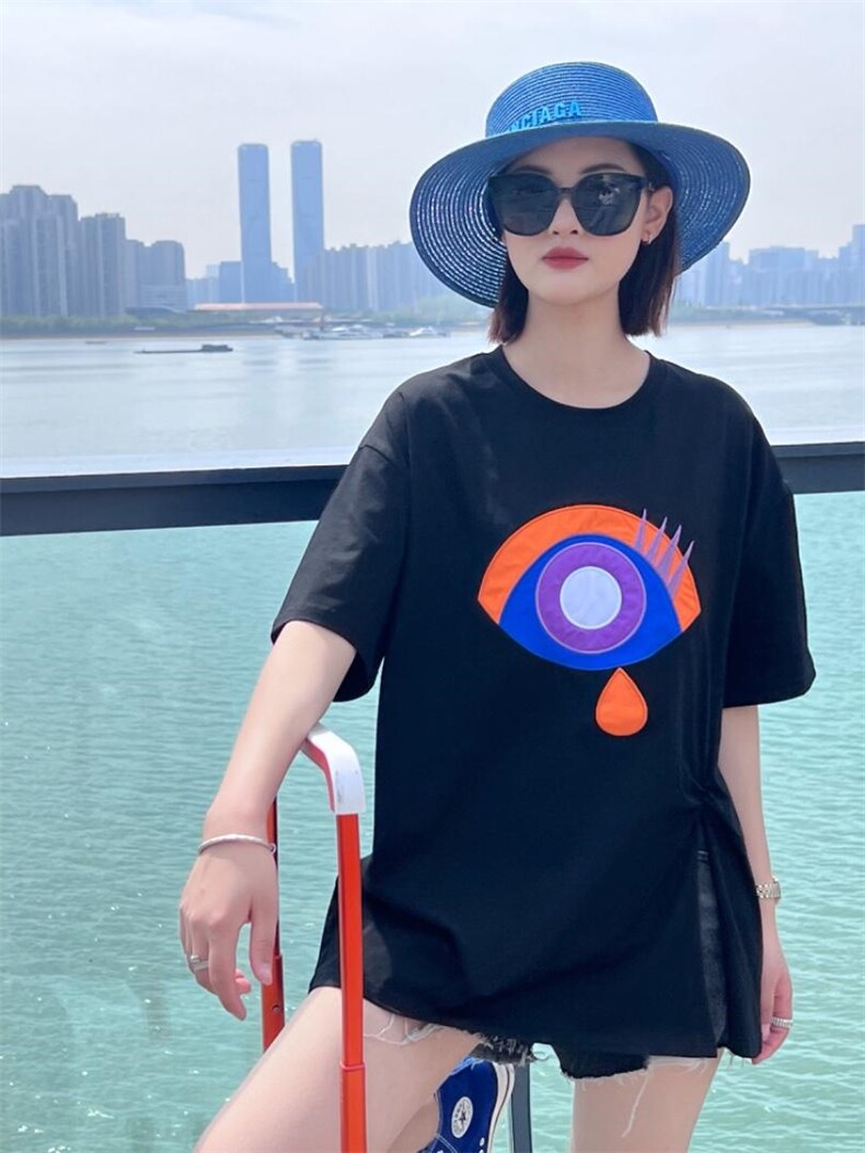 OUGNI夏装新款贴布刺绣开叉T恤潮，女装T恤，OGENI 欧葛妮