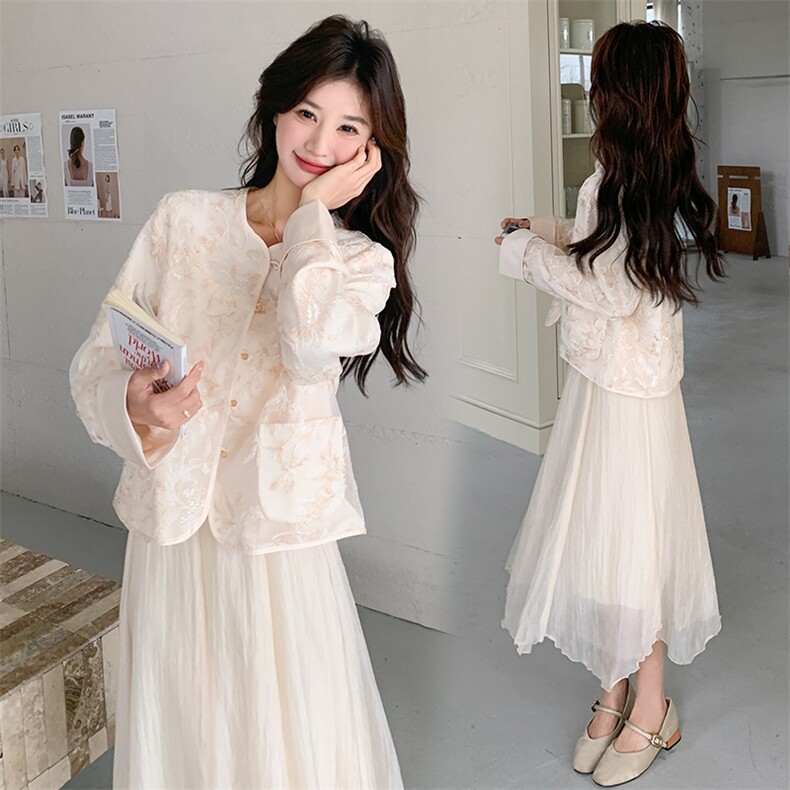 新中式国风短款外套女2025春季新款独特超好看小个子减龄休闲上衣，女装短外套，纯色衣恋