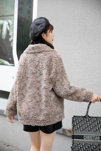 新款皮毛一体大衣，，女装，伊娜蕾尔