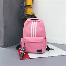 粉红色