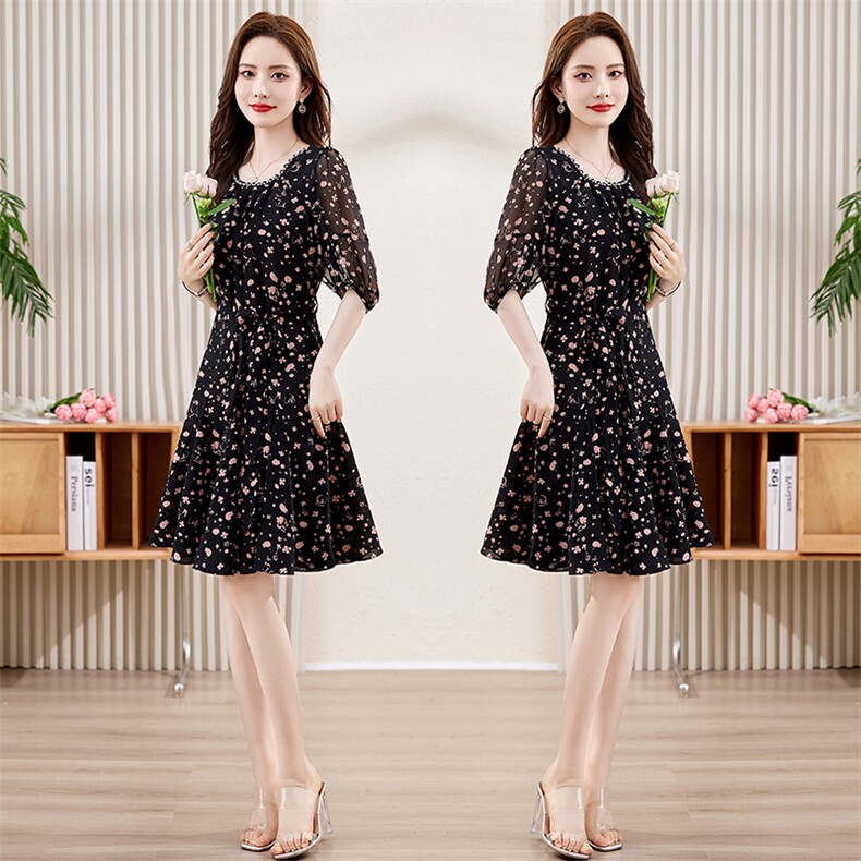 碎花连衣裙女夏2025新款小个子遮肉显瘦名媛气质减龄法式甜美裙子，女装连衣裙，魅丽静蓝