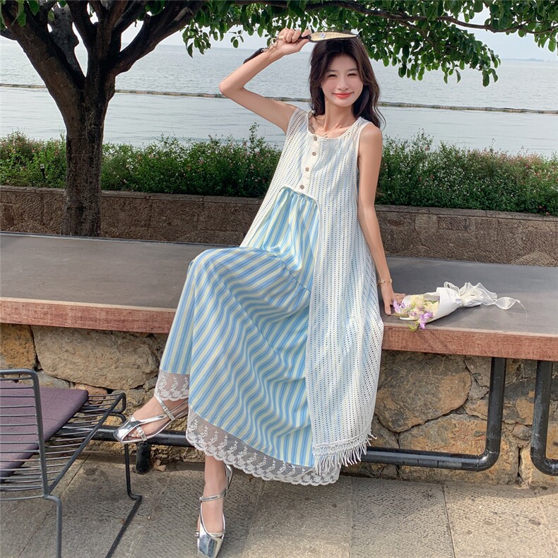 蓝色条纹吊带连衣裙女2025夏季新款法式度假风镂空罩衫长裙两件套,女装套装/套裙,2D078