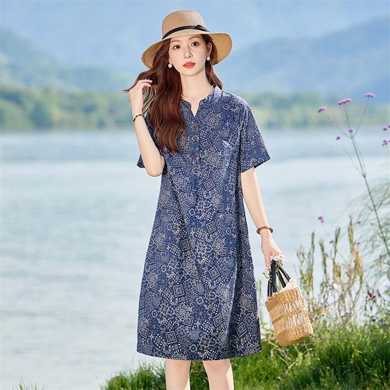 现货2025年夏季文艺复古优雅印花中长款妈妈连衣裙,女装连衣裙,依恋蒂丝