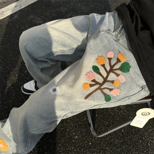 美式浅蓝色重工水洗磨破钩花刺绣裤破洞直筒宽松牛仔裤男女长裤潮图片