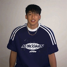 藏青色
