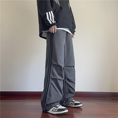 深灰色