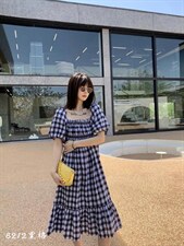 现货，夏季格纹方领泡泡袖连衣裙，女装连衣裙，ZYDZ在依店主