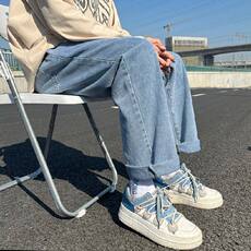 浅蓝色