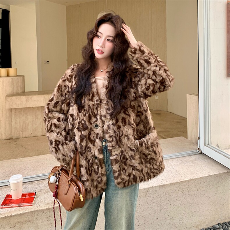 2025冬装新款时尚百搭洋气仿羊羔毛皮毛一体加厚保暖外套，女装皮草，欣美人