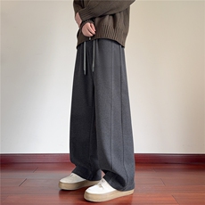 深灰色