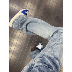 蓝色