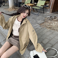 欧货高端大牌撤柜尾单2024秋季时尚个性长袖外套宽松拉链连帽风衣，女装风衣，天使之佳话