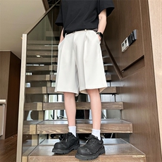 米白色