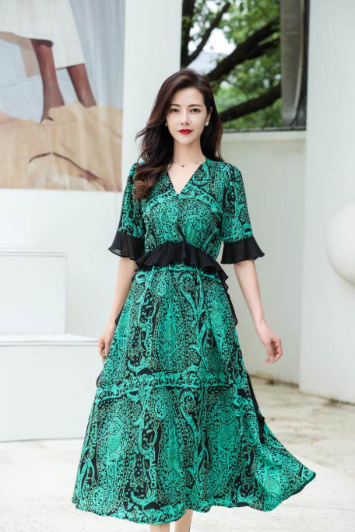 碎花气质连衣裙，女装连衣裙，蓝芝衣秀