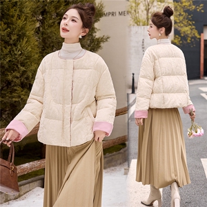 时尚提花新中式羽绒服女短款2025新款90%白鸭绒外套